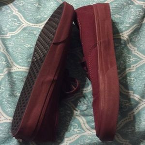 Women’s tennis shoes